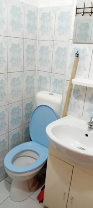 De închiriat garsonieră (camera de calin)