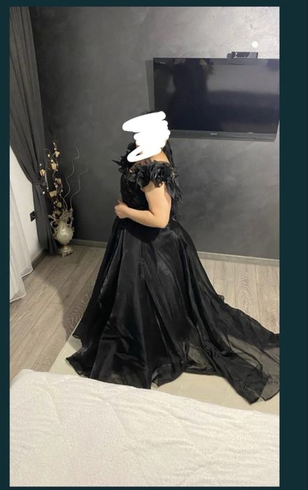 Официална черна рокля