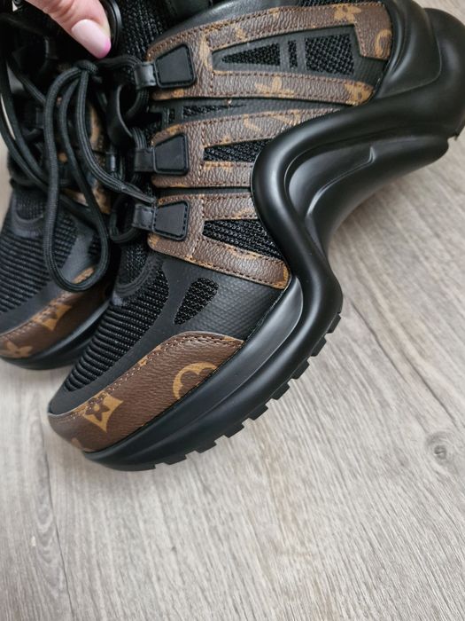 Adidasi louis vuitton marimea 39