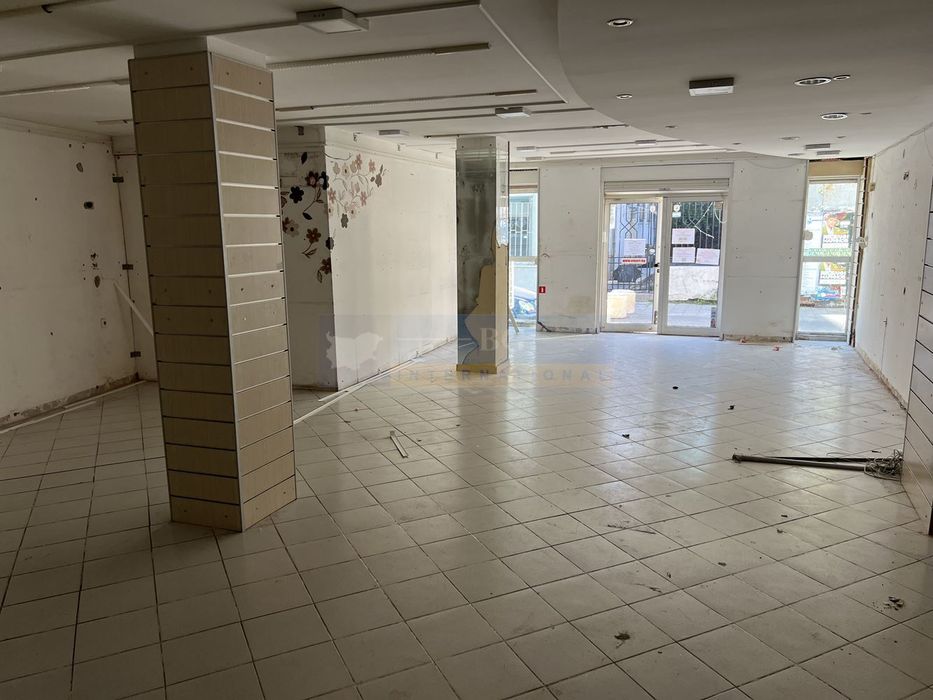 Дава се под наем Магазин в Бургас, Център - 150 кв.м за 1632 € - Снимка #2