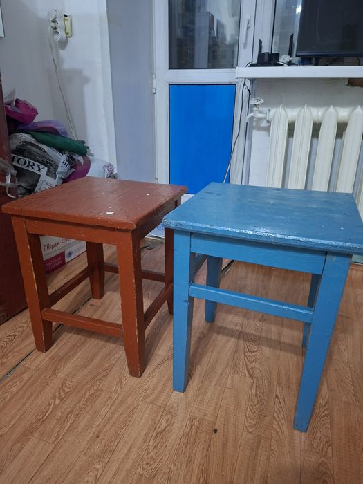 Стульчики со спинкой и без спинкой