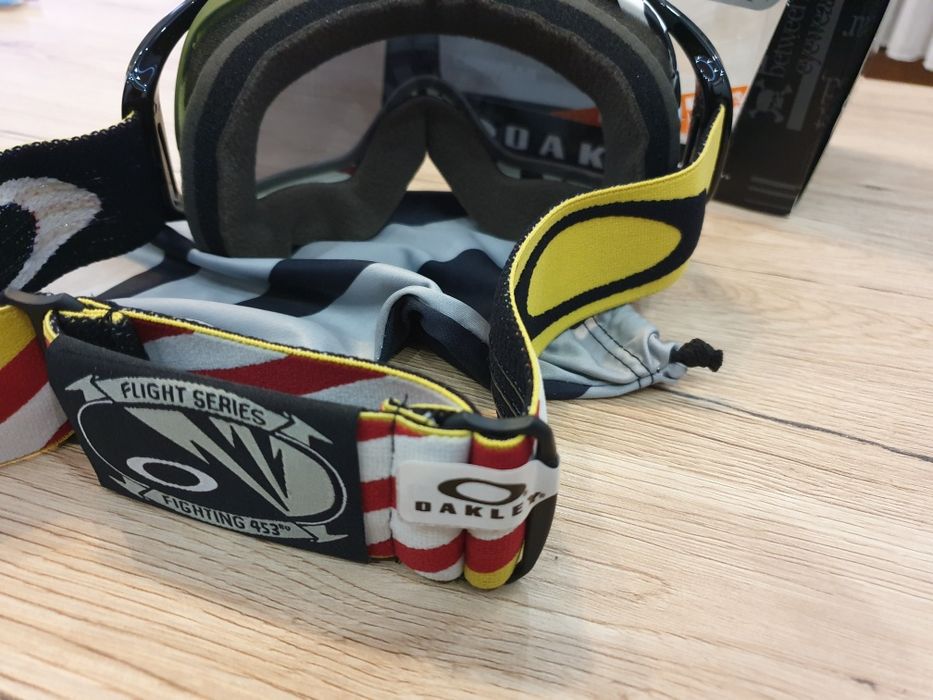 НОВИ - Oakley Crowbar Snow Flight Series Thunderbolt