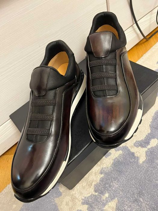 Новые кожаные кроссовки 45 размер