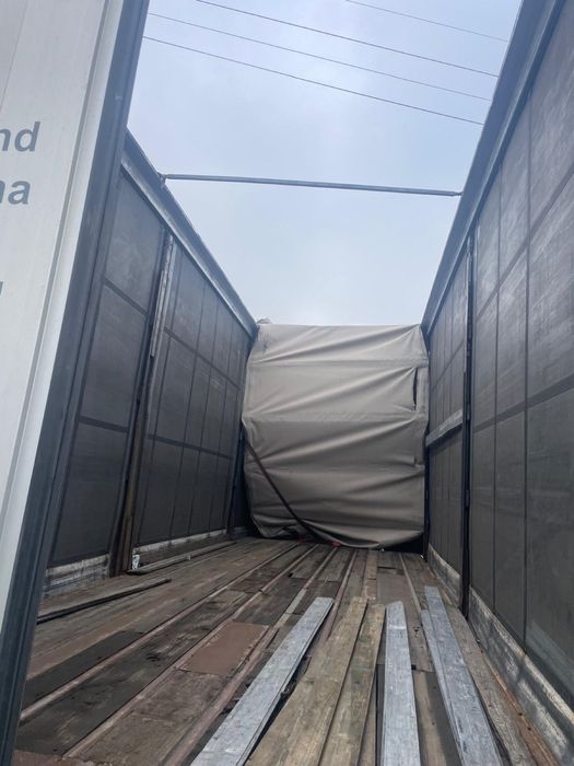 Vand semiremorca/ depozitare/ agricultura/ prelata/ platforma