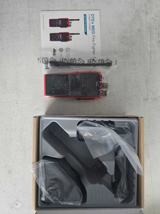 Entel UHF. MED FIRE FIGHTER.( преносима пожароустойчива УКВ станция )