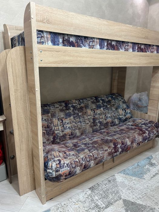 Двухъярусная кровать с раскладным диваном