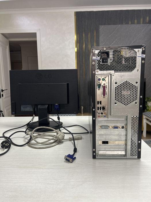 Компьютер (процессор, монитор)