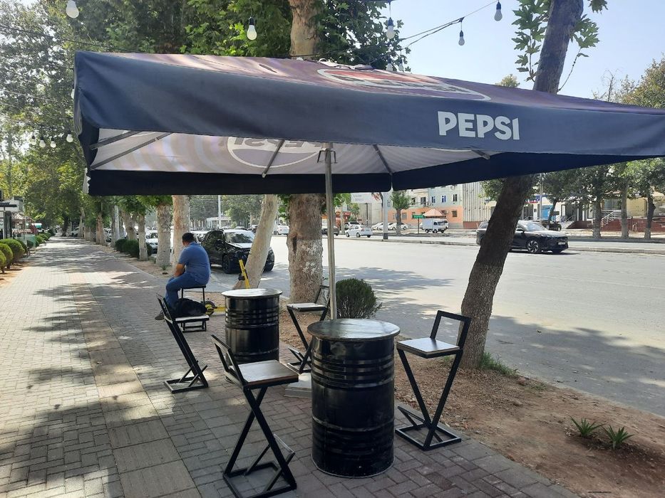 Katta zontik sotiladi