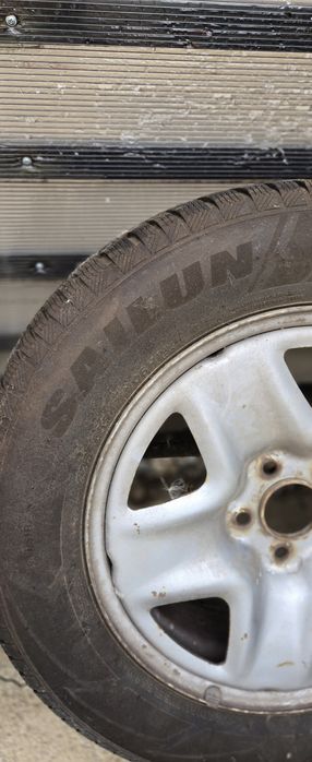 Anvelope de iarna + jante 225 / 65 / R17 106 H