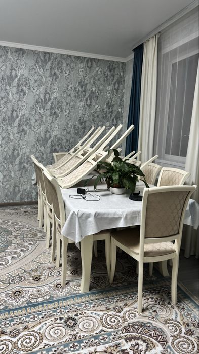 Продам стол и стулья