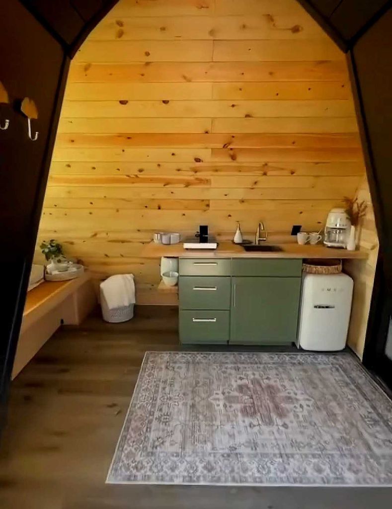 Продава се Къща в Бургас, Сарафово - 20 кв.м за 561 €/кв.м - Снимка #3