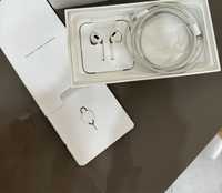Комплект слушалки, кабел usb, пинче ОРИГИНАЛНИ Apple
