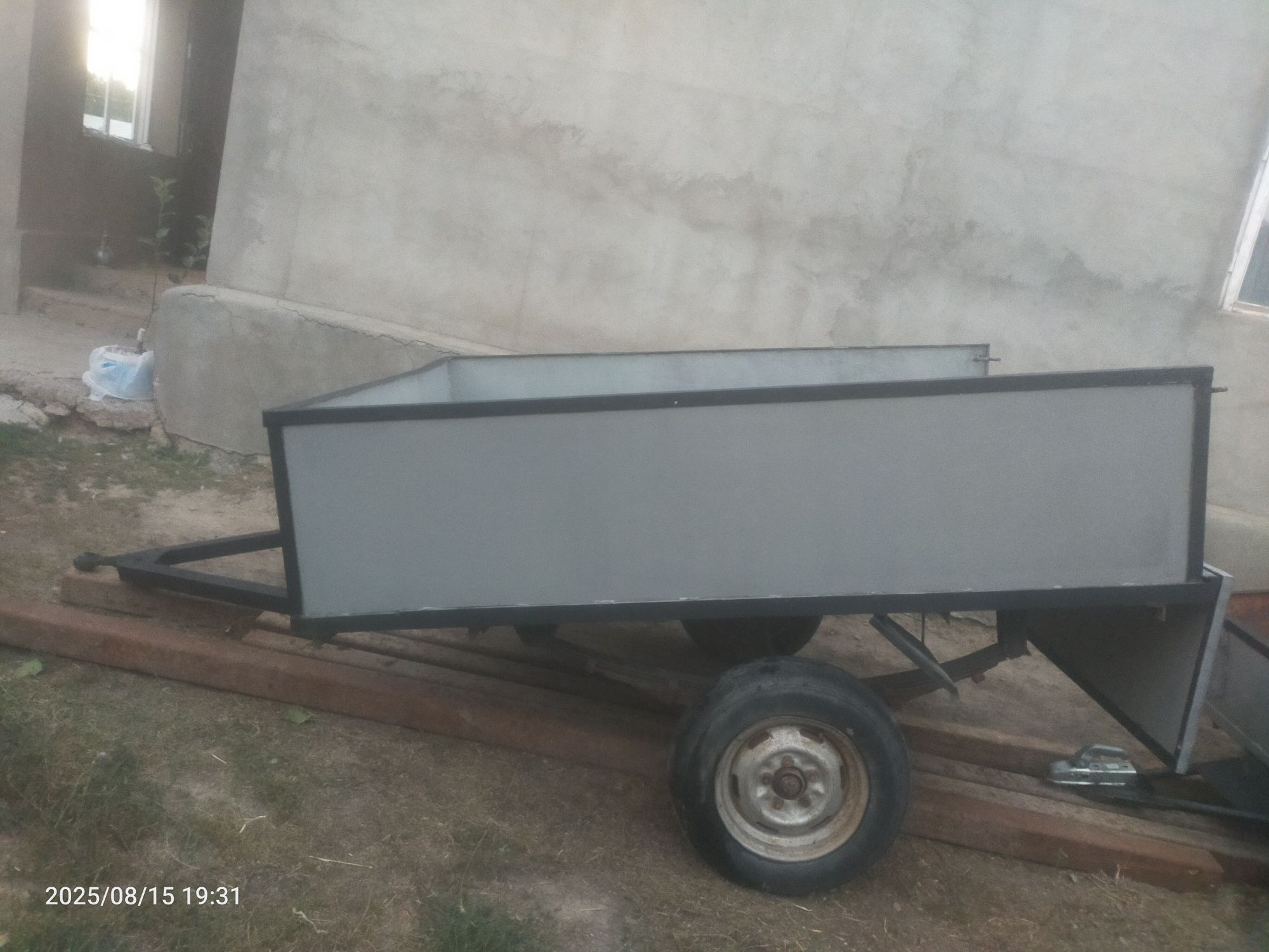 прицептер сатылады 1ші прицеп размері,  2ші прицеп размері 2см×2.55см