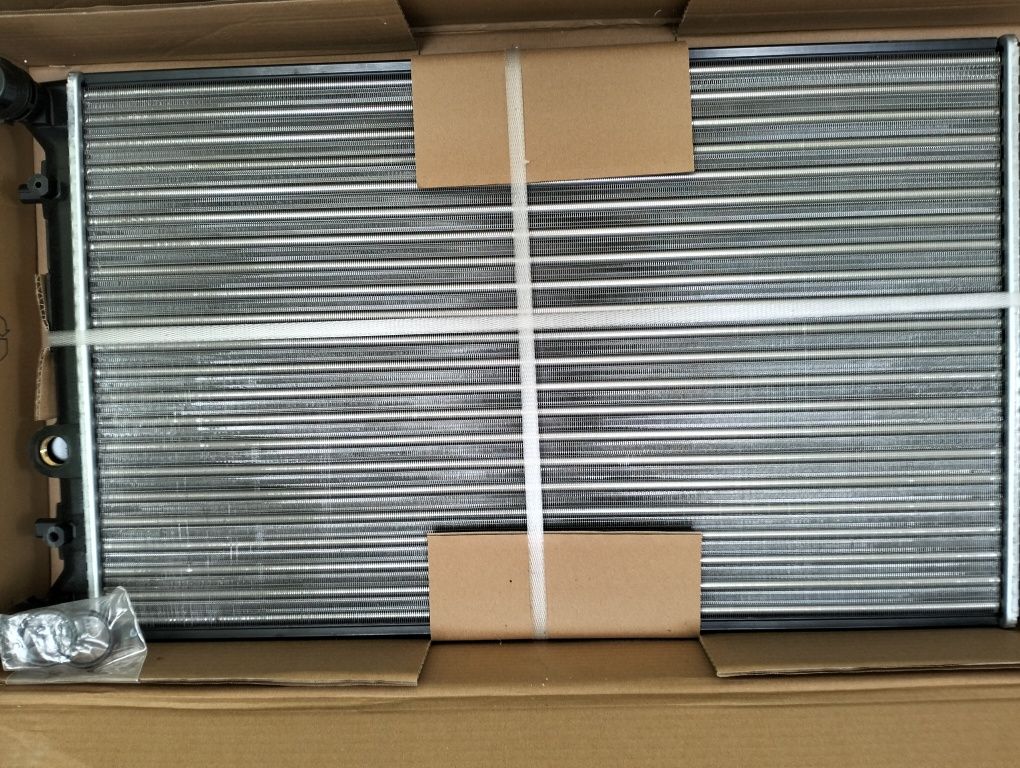 Radiator golf 4 nou