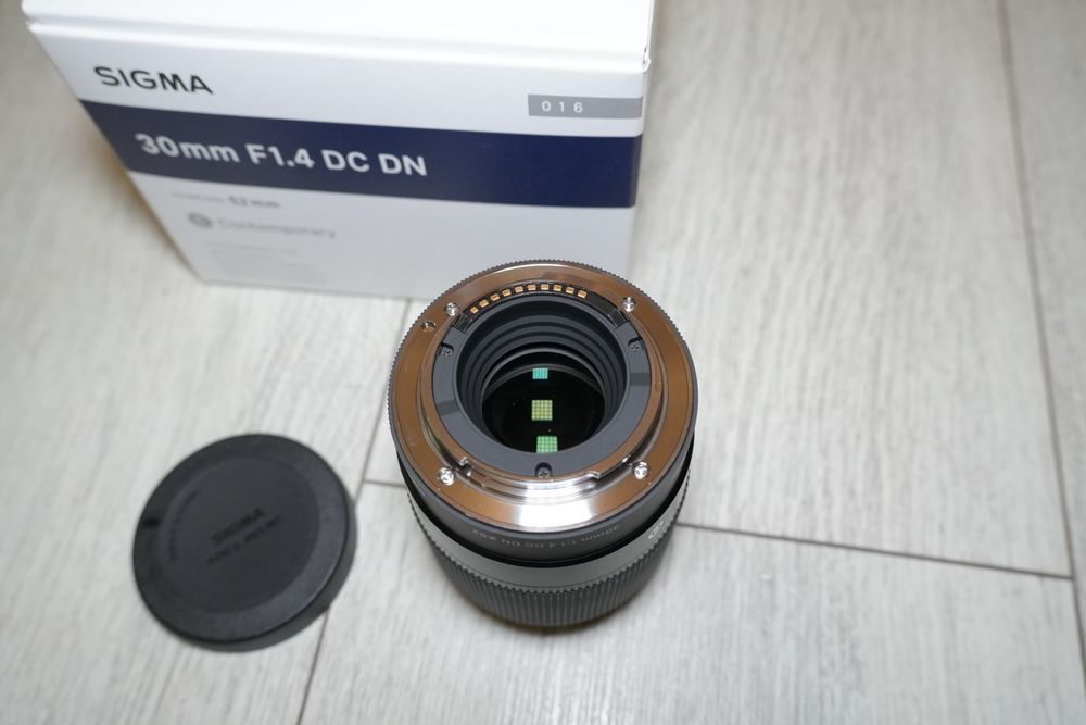 Sigma 30mm F1.4 prindere Sony E, ca nou