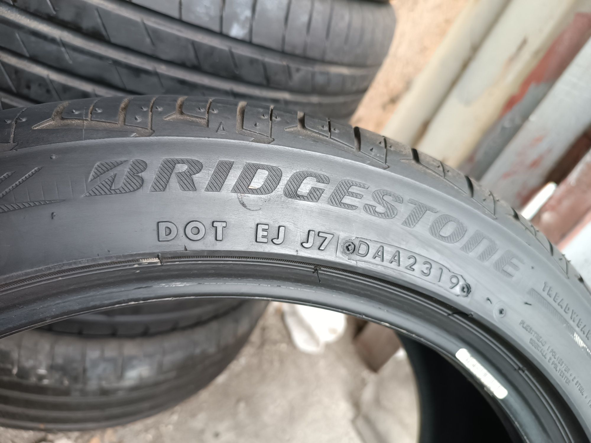 225/45/18 Bridgestone
