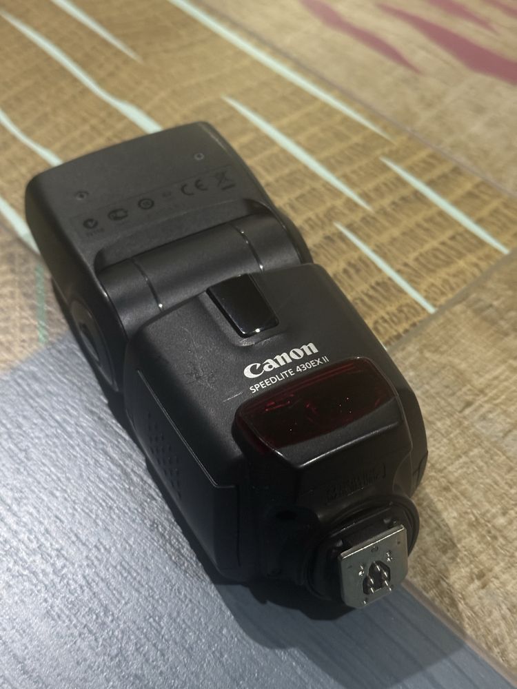 Светкавица Canon 430 ex II