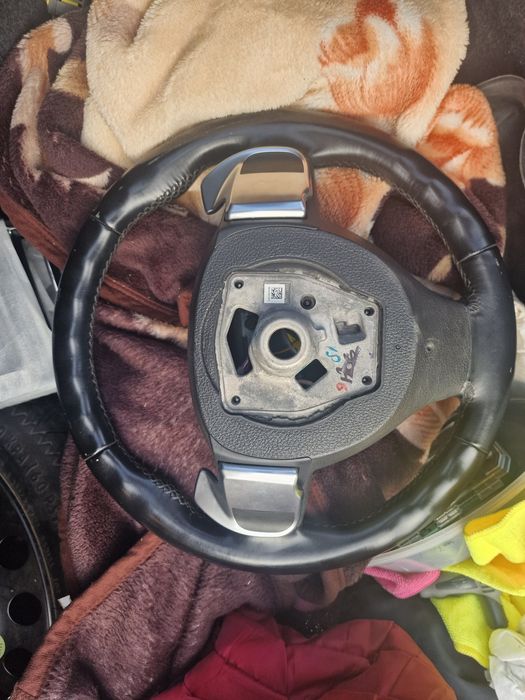 Volan bmw f10 cu padele pret 500 lei fix