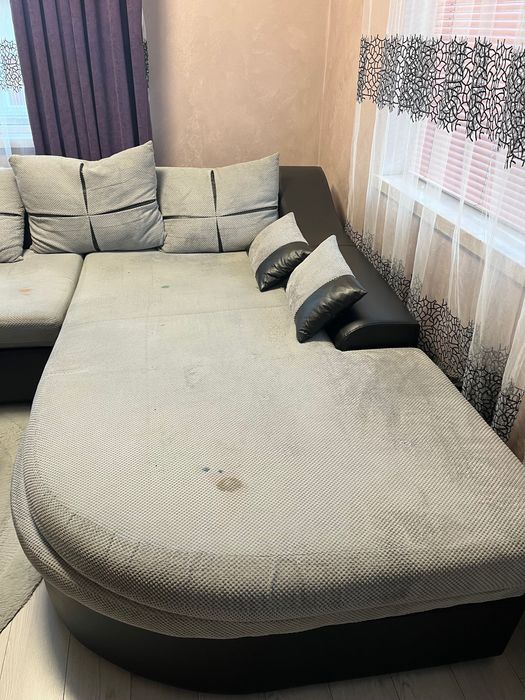 Продавам използван диван