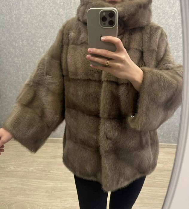 Шуба норковая,  светлая