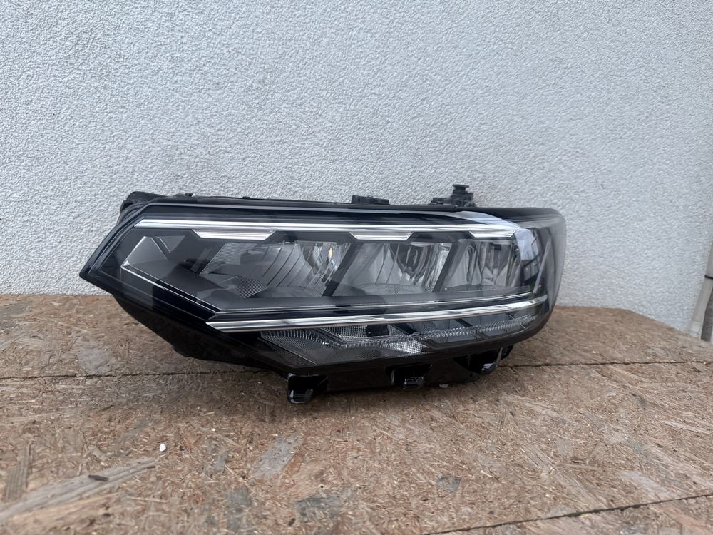 Far stanga VW Passat B8 Facelift Full LED Original Europa