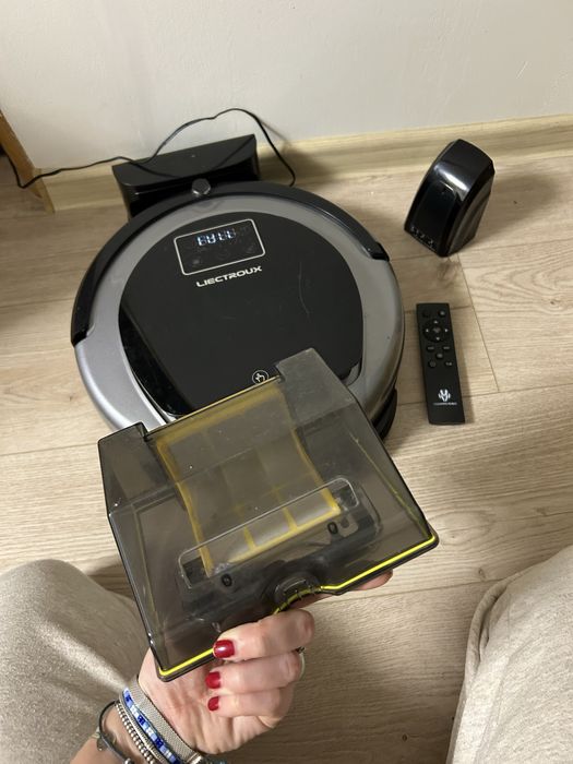 Liectroux B6009 Robot de aspirare si spalare cu filtru HEPA