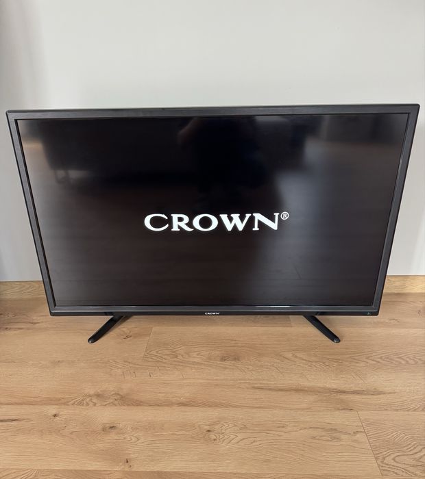 Телевизор Crown 40 инчов Led