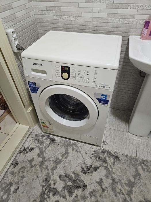 Продаётся стиральный машинка самсунг 6 кг рабочий