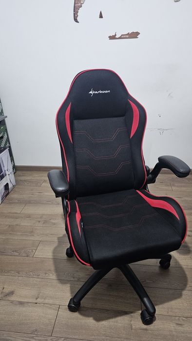 Кресло Sharkoon удобное