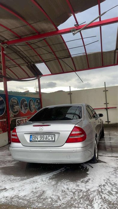 Mercedes E220 automat