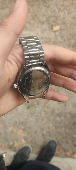 Часы SEIKO нету ремня!
