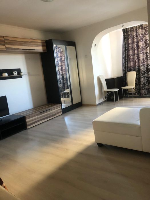 Garsonieră de închiriat în regim hotelier