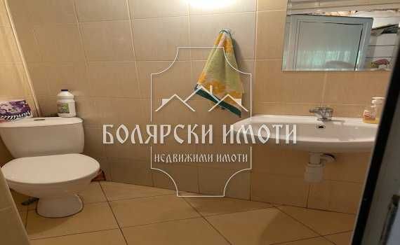 Двуетажна къща с панорамна гледка