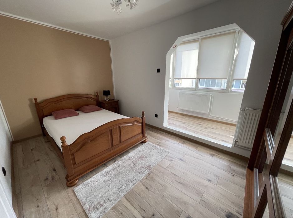 Apartament luminos 3 camere Ciprian Porumbescu