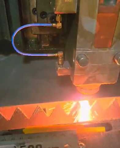 Debitare laser 3kw 1500x3000mm