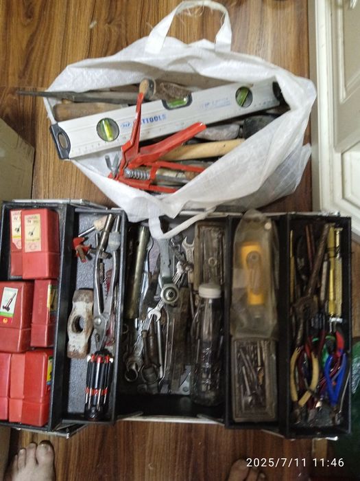 Инструменты разные вхорошем состоянии