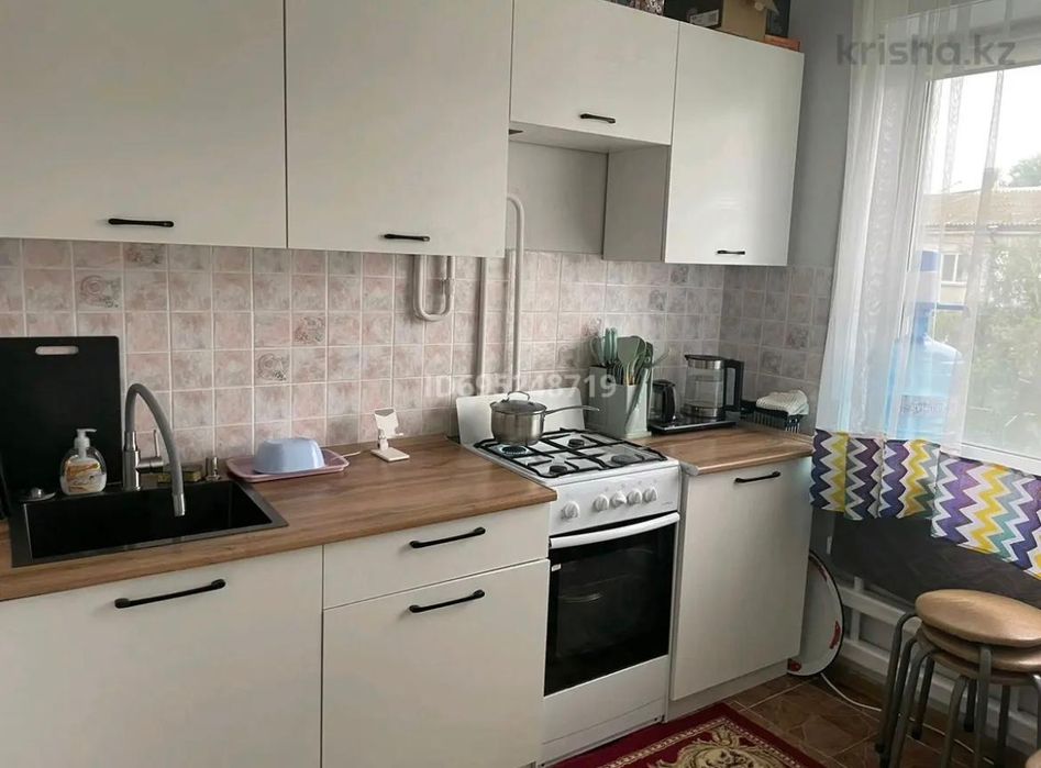 Продам 2 ком.Новой планировки 8 школа