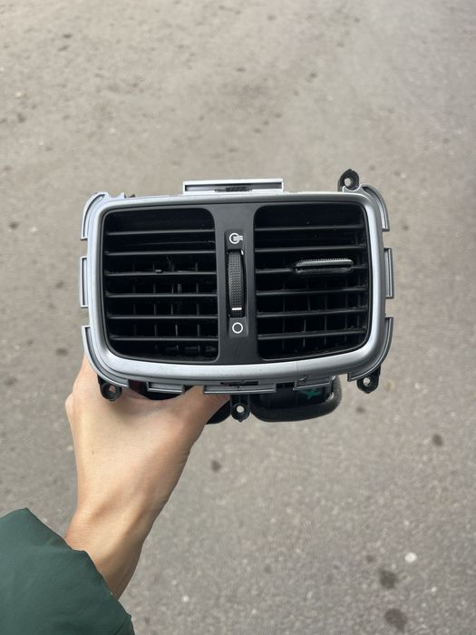 Дефлектор печки задней на подлокотник Хюндай Туксон 2020г