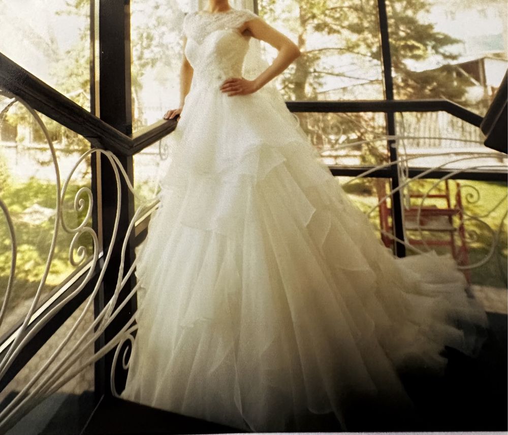 Продам свадебное платье испанского бренда Rosa Clara