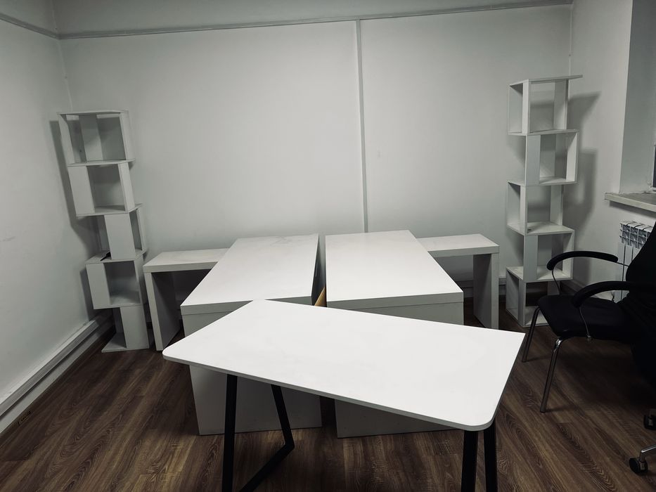 Офисные Столы Стулья полки доска