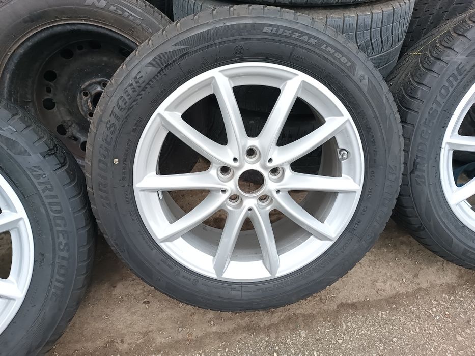 БМВ 17 цола, BMW X1 F84