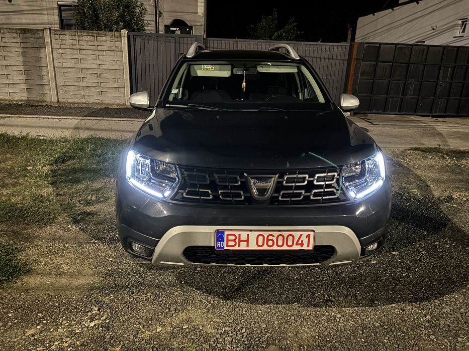 Vând Dacia Duster