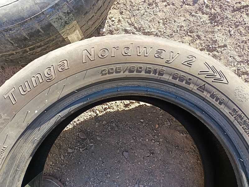 ОДНА шина 205/60 R16 - "Tunga Nordway 2" (Россия), шипованная.