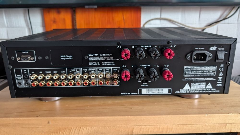 Nad  c356 bee  amplificator cu telecomanda  de top