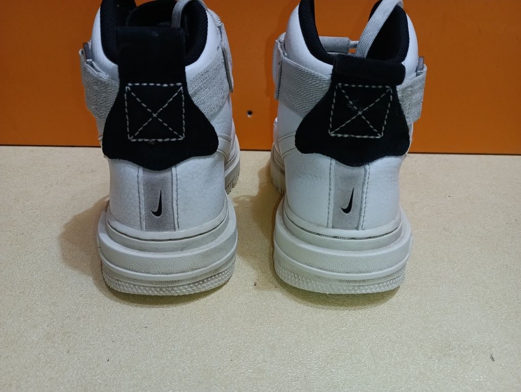 Nike Air AF1 N 37,5 High Utility - 65 лв