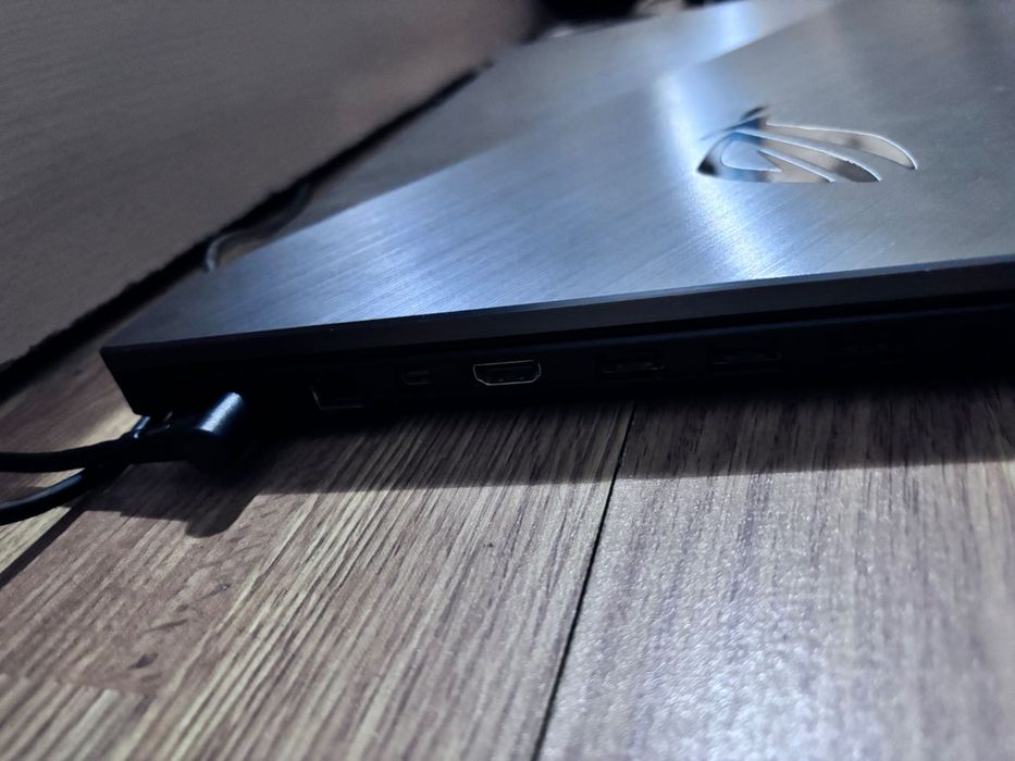 !VAND URGENT! Laptop Asus ROG strix scar ||