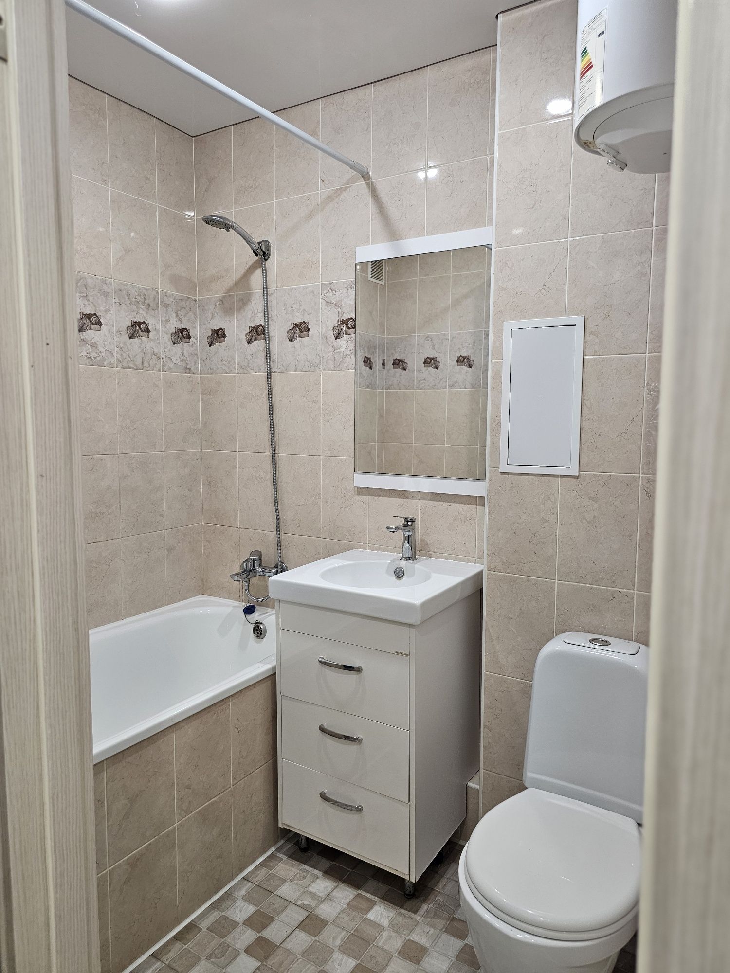 Продам 1 комнатную квартиру в центре