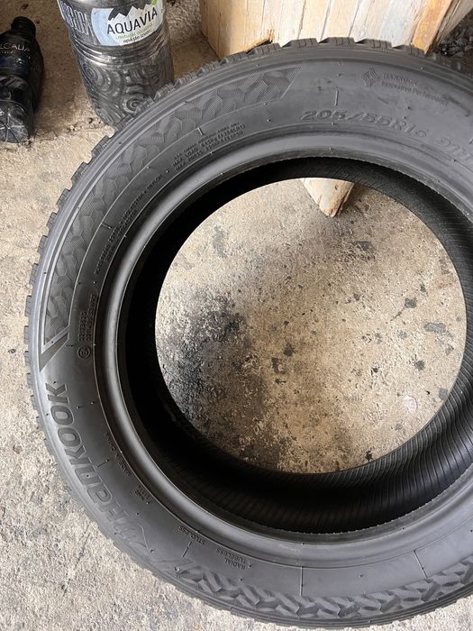 4 anvelope iarna 205/55/16 , Hankook , 6-6.5 mm , DOT 2022