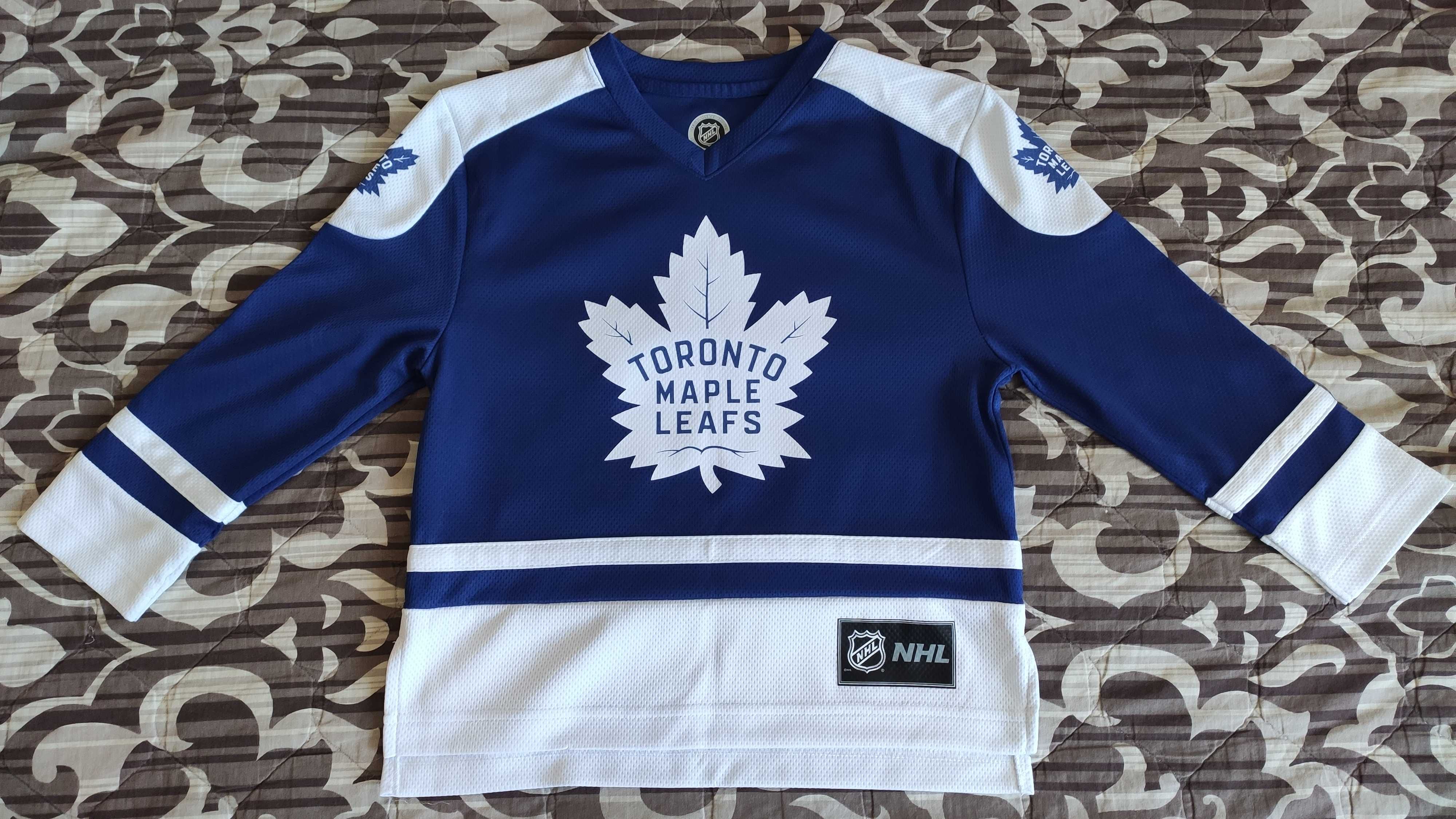 Продавам детско горнище за хокей, на Toronto Maple Leafs / NHL jersey