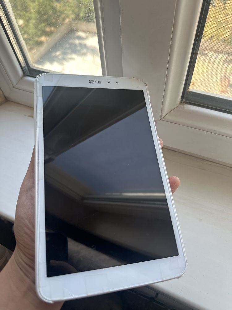 Планшет LG G Pad